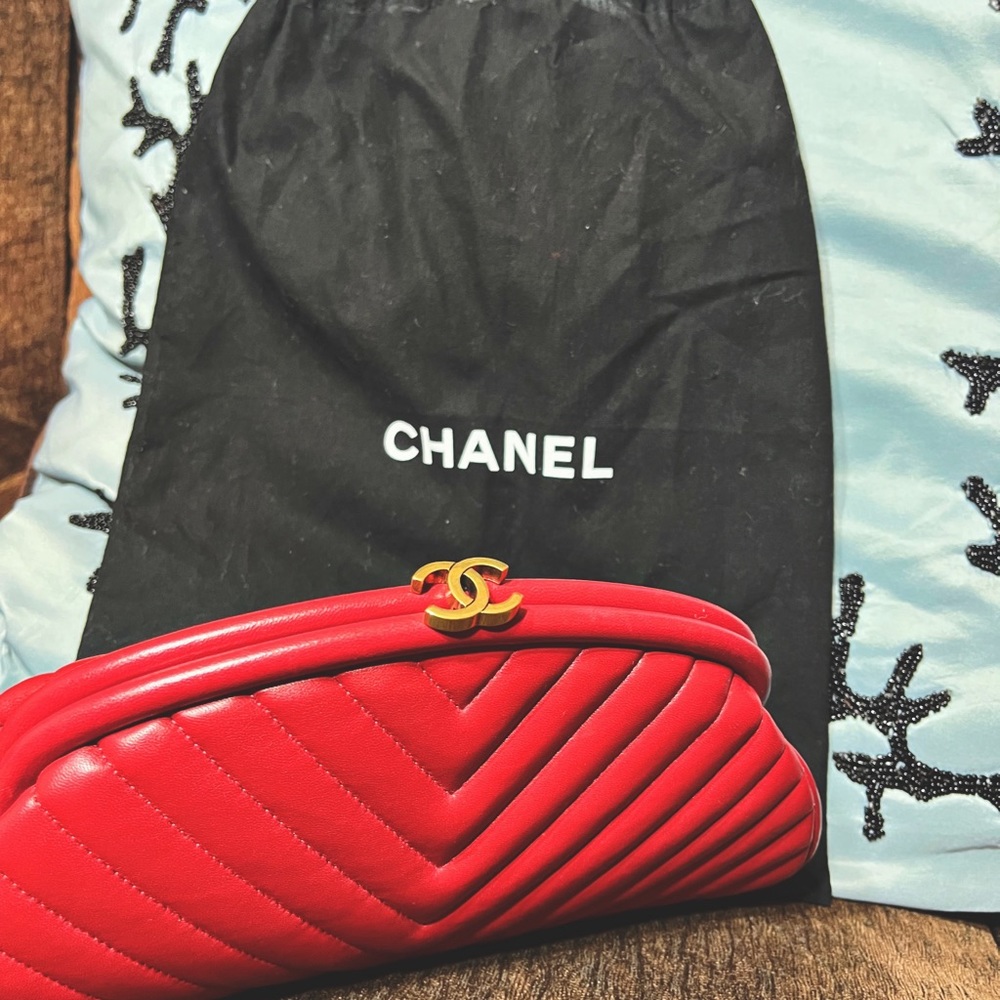 Authentic Chanel Leather Clutch Purse ❤️